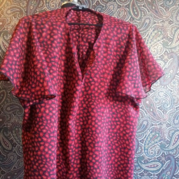 Classic Editions Dark Red Floral Shirt - Picture 1 of 2
